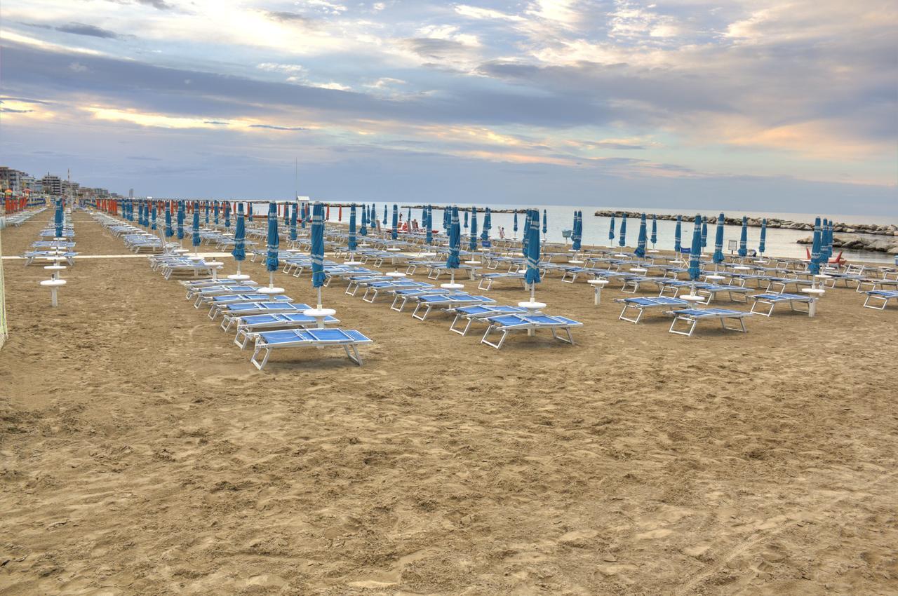 Hotel Simplon Bellaria-Igea Marina Exterior photo